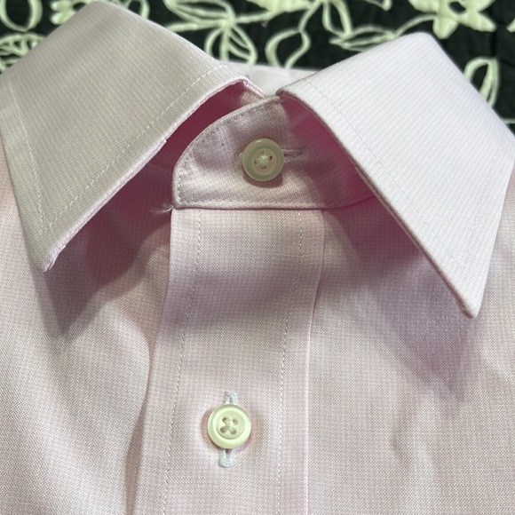 (403)NWOT Mens long sleeve dress shirt by Jos A Bank. Size 16-35. Light Pink - Picture 2 of 8